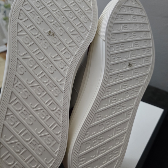 J/SLIDES Maroon and White Casual Sneakers - Picture 9 of 15